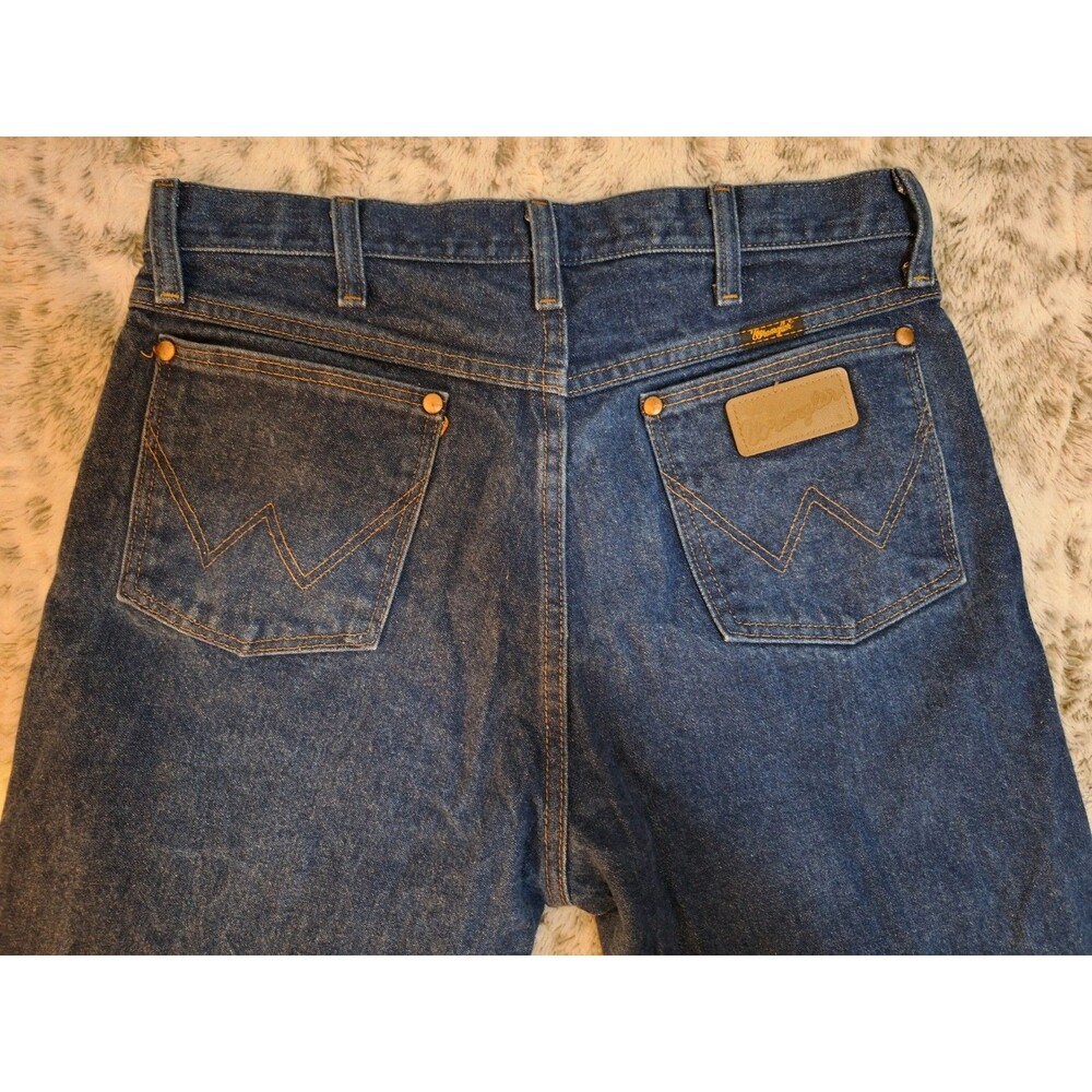Wrangler Men’s 13MWZ Cowboy Cut Western Medium Wash Blue Jeans 34X32